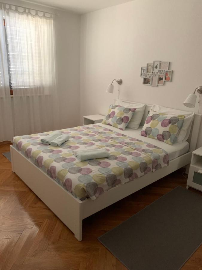 Apartments Toni-Malinska Ngoại thất bức ảnh