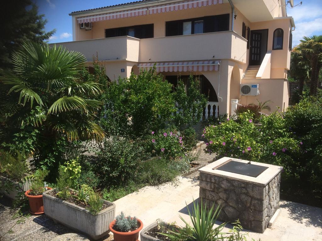 Apartments Toni-Malinska Phòng bức ảnh