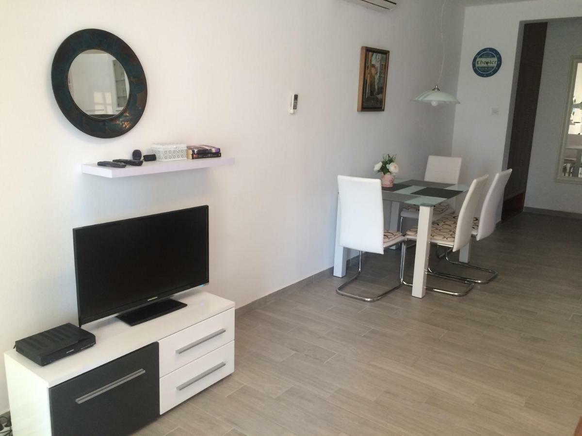Apartments Toni-Malinska Ngoại thất bức ảnh