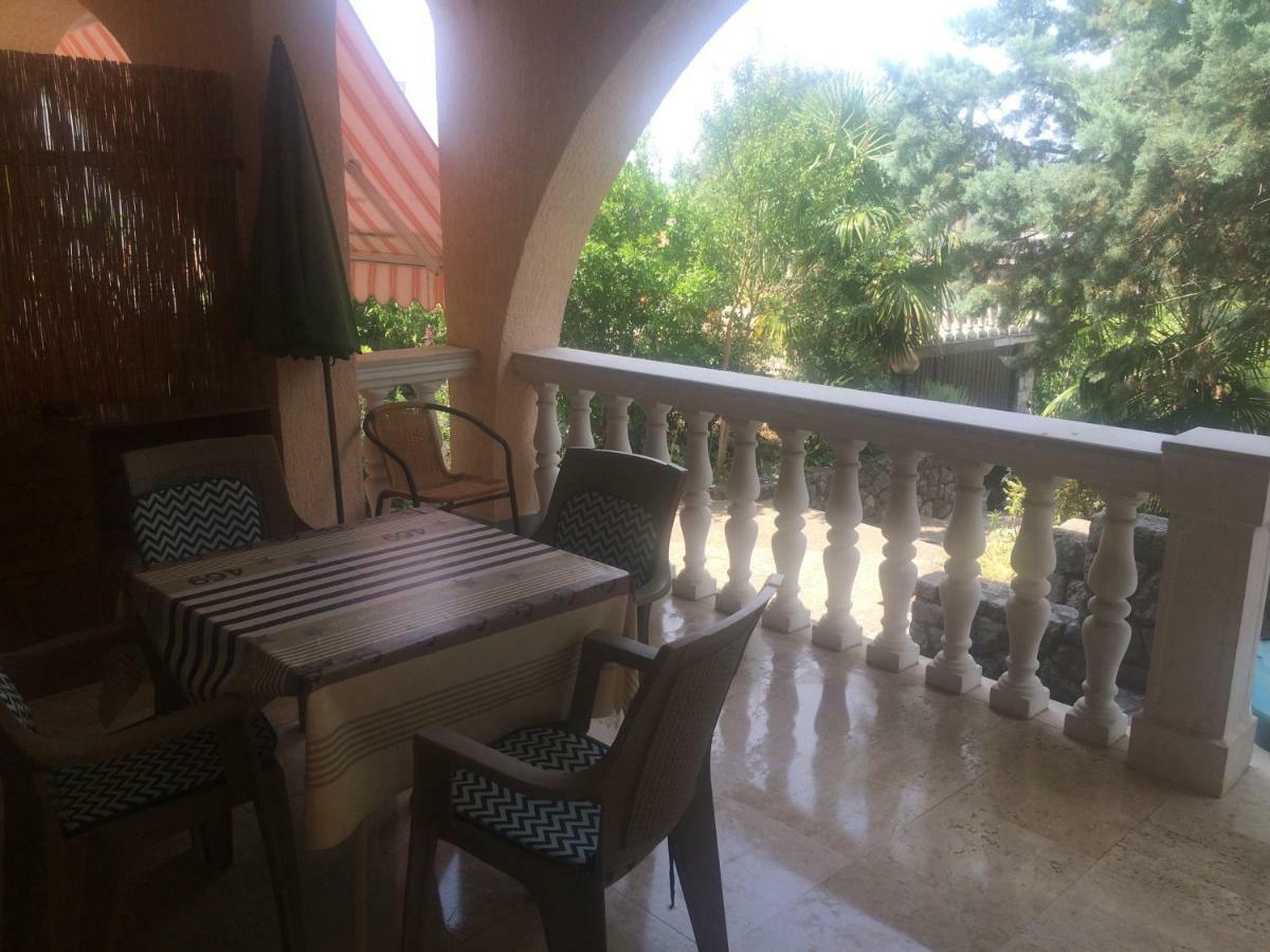 Apartments Toni-Malinska Ngoại thất bức ảnh