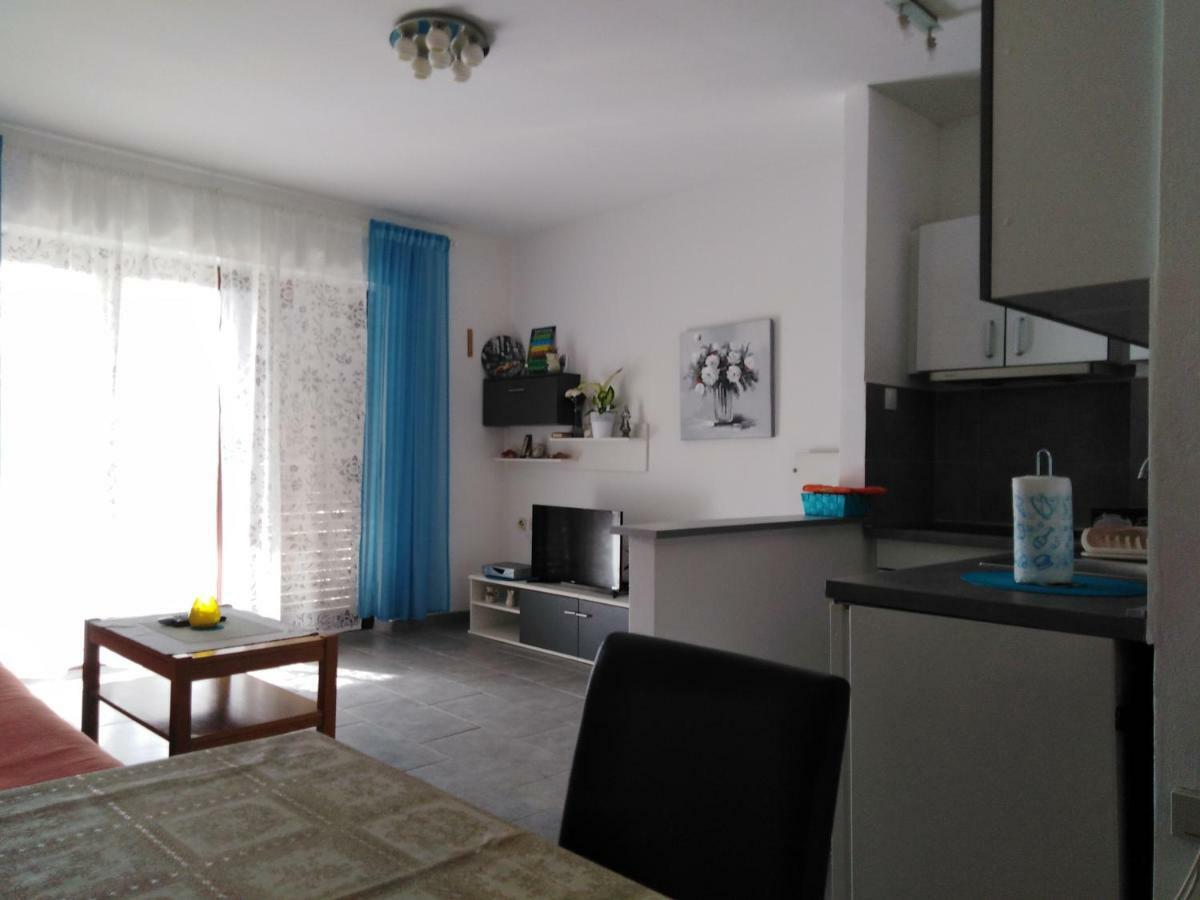 Apartments Toni-Malinska Ngoại thất bức ảnh